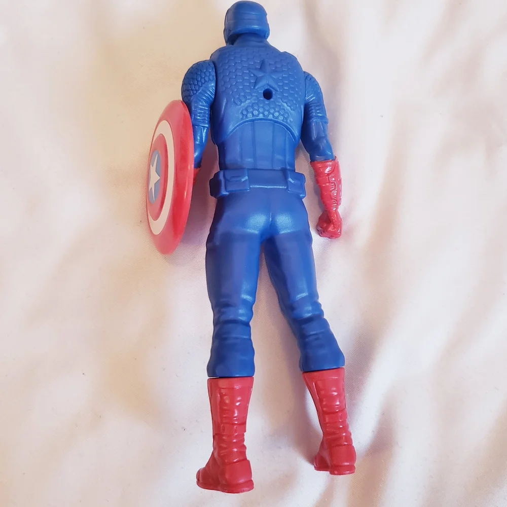 Hasbro Captain America Action Figure Set  With Mask And Blaster